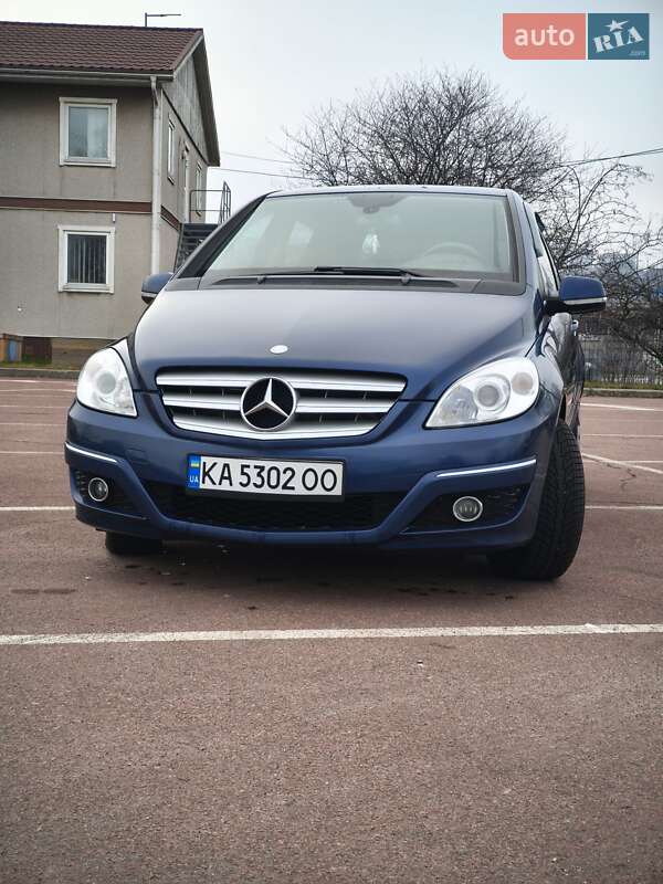 Хетчбек Mercedes-Benz B-Class 2010 в Києві фото 59 Хетчбек Mercedes-Benz B-Class 2010 в Києві