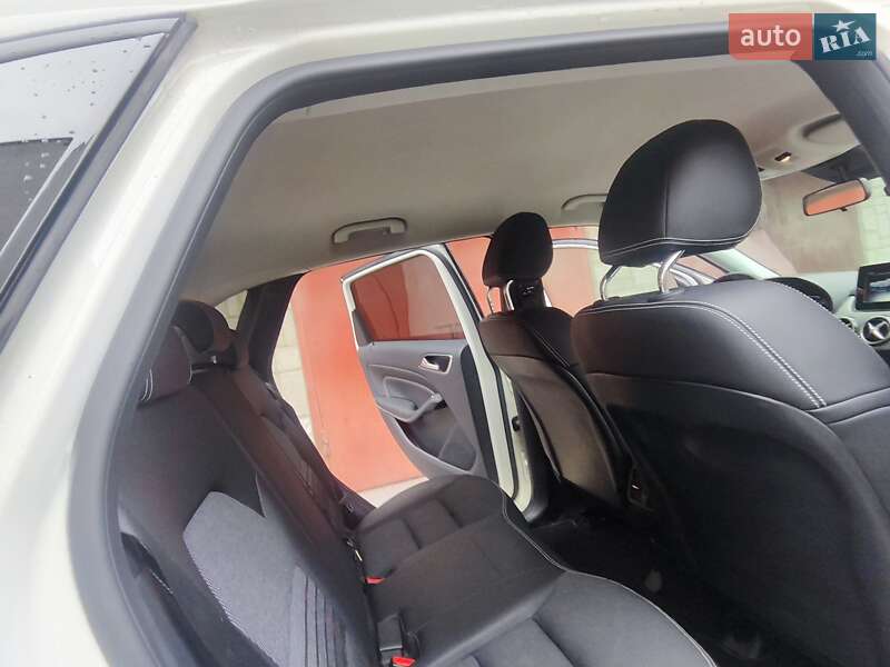 Хетчбек Mercedes-Benz B-Class 2016 в Львові