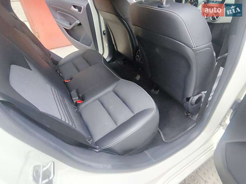 Хетчбек Mercedes-Benz B-Class 2016 в Львові