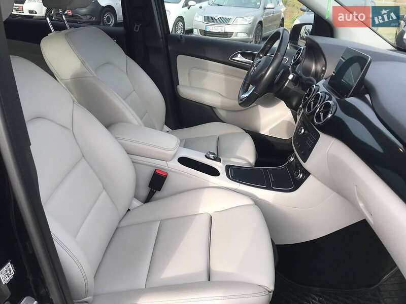 Хетчбек Mercedes-Benz B-Class 2017 в Львові фото 15 Хетчбек Mercedes-Benz B-Class 2017 в Львові