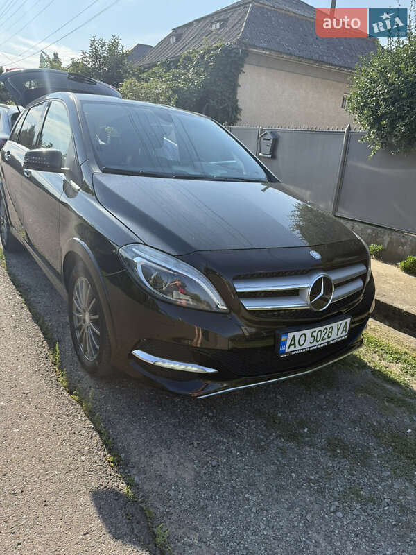 Хэтчбек Mercedes-Benz B-Class 2016 в Ужгороде