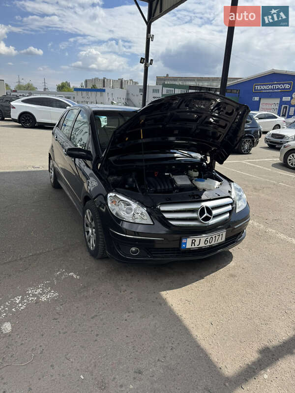 Хэтчбек Mercedes-Benz B-Class 2006 в Киеве фото 7 Хэтчбек Mercedes-Benz B-Class 2006 в Киеве