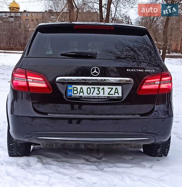 Хэтчбек Mercedes-Benz B-Class 2015 в Кривом Роге