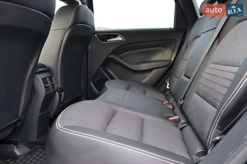 Хэтчбек Mercedes-Benz B-Class 2017 в Луцке