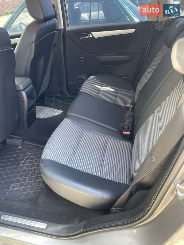 Хэтчбек Mercedes-Benz B-Class 2007 в Южном