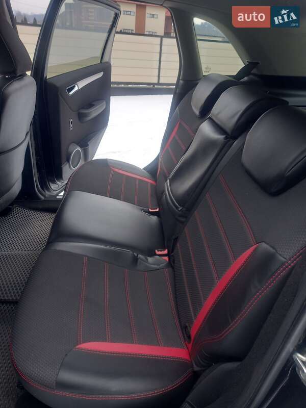 Хэтчбек Mercedes-Benz B-Class 2011 в Тячеве