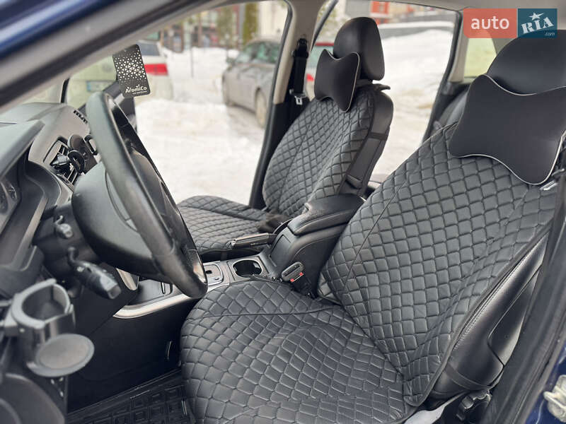 Хэтчбек Mercedes-Benz B-Class 2011 в Вараше