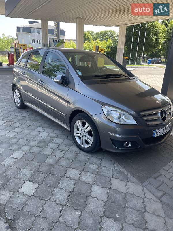 Mercedes-Benz B-Class 2010
