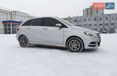 Хэтчбек Mercedes-Benz B-Class 2016 в Киеве