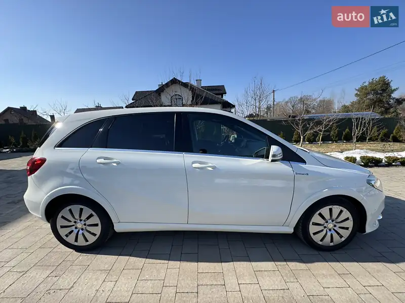 Mercedes-Benz B-Class 2015 VIN WDD2428901J005399 фото оголошення 3 з 31