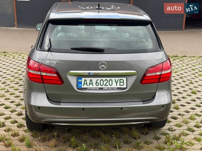 Хетчбек Mercedes-Benz B-Class 2016 в Житомирі