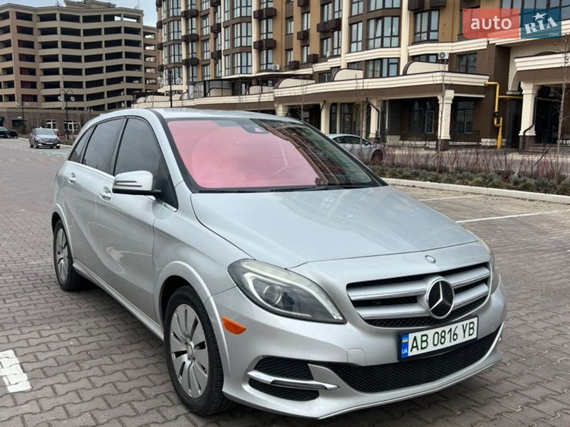 Хэтчбек Mercedes-Benz B-Class 2016 в Софиевской Борщаговке
