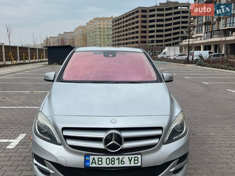 Хэтчбек Mercedes-Benz B-Class 2016 в Софиевской Борщаговке