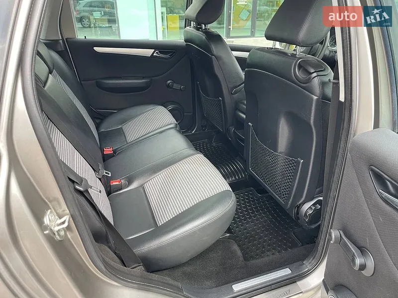 Mercedes-Benz B-Class 2007 VIN WDD2452331J221555 фото оголошення 39 з 84