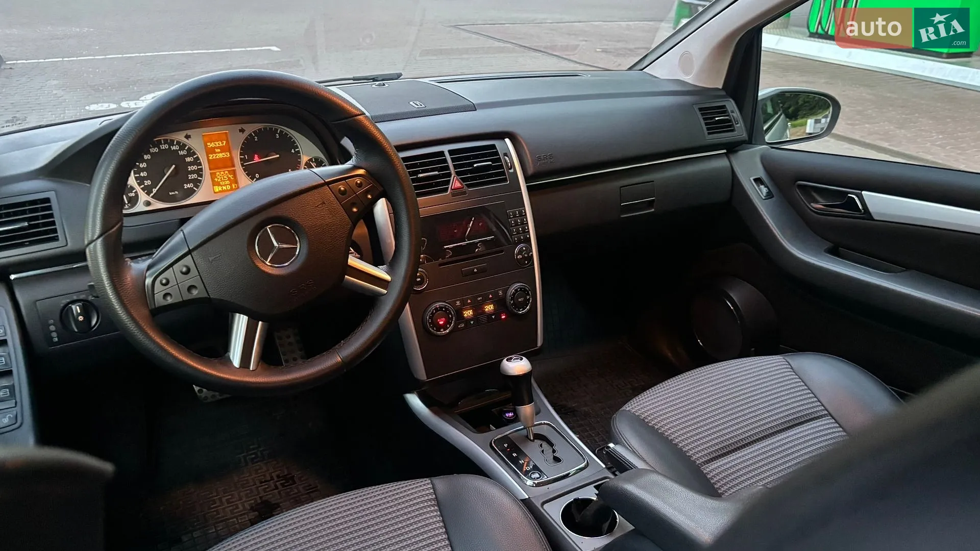 2015 Kia Sorento - мініатюра 9