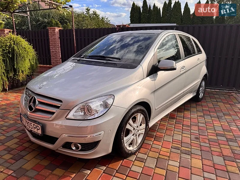 Mercedes-Benz B-Class 2011