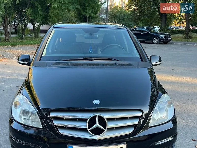 Mercedes-Benz B-Class 2011