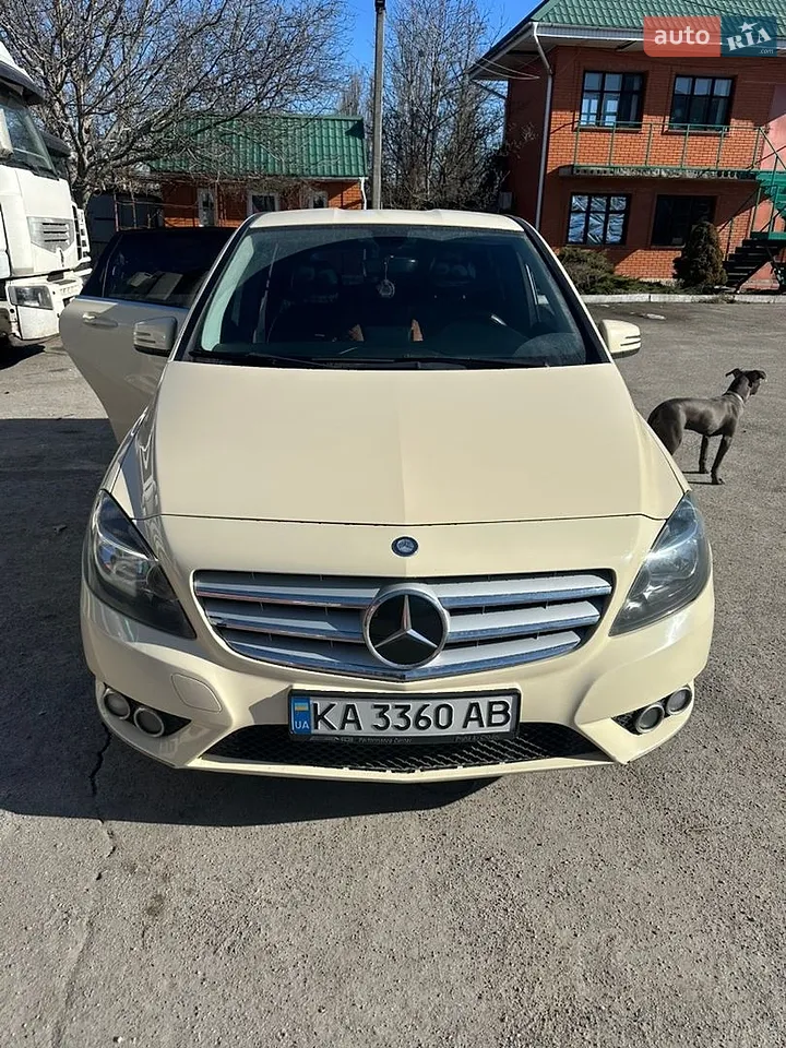 Mercedes-Benz B-Class 2014