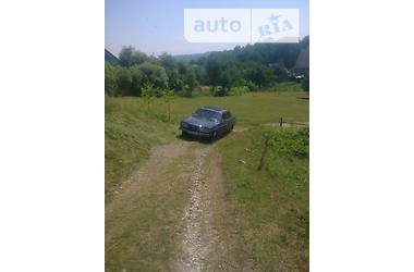 Седан Mercedes-Benz C-Class 1982 в 