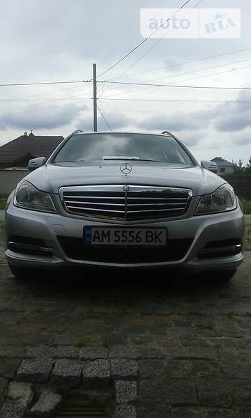 Универсал Mercedes-Benz C-Class 2012 в Житомире