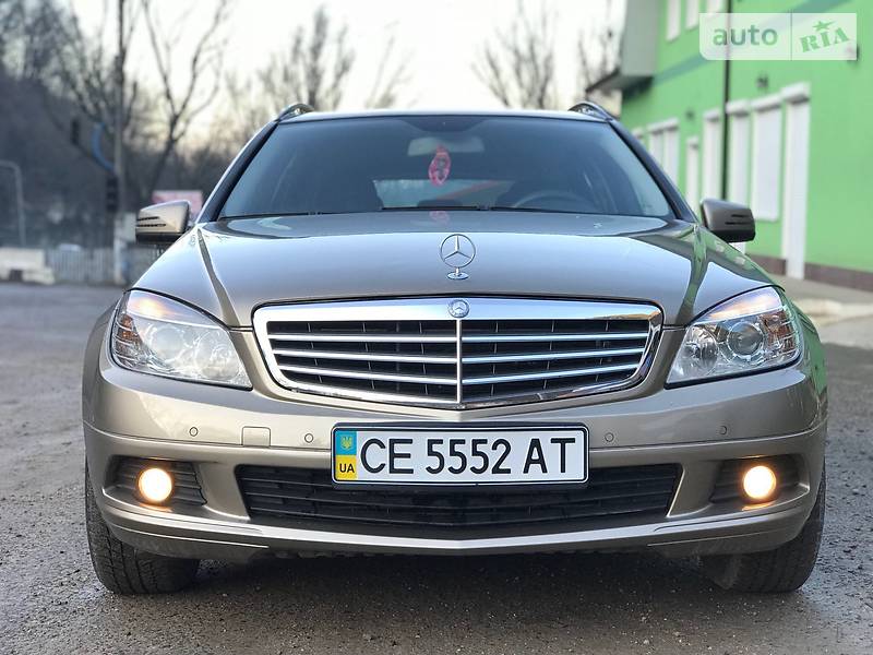 Универсал Mercedes-Benz C-Class 2010 в Черновцах