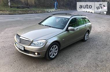 Универсал Mercedes-Benz C-Class 2010 в Черновцах