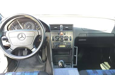 Седан Mercedes-Benz C-Class 1996 в Києві