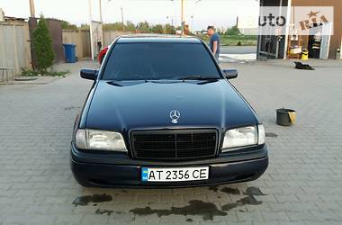 Седан Mercedes-Benz C-Class 1993 в Хотине