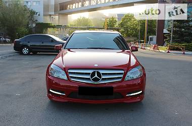 Седан Mercedes-Benz C-Class 2010 в Дніпрі