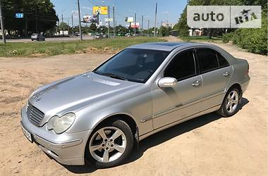 Седан Mercedes-Benz C-Class 2002 в Харькове