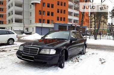 Седан Mercedes-Benz C-Class 1997 в Киеве