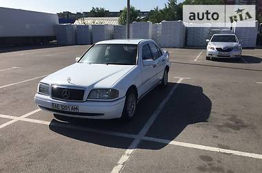 Седан Mercedes-Benz C-Class 1993 в 