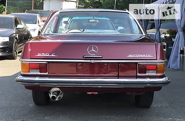 Купе Mercedes-Benz C-Class 1970 в 