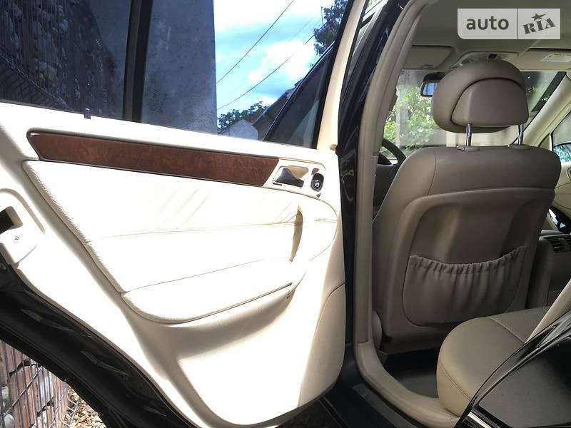 Седан Mercedes-Benz C-Class 2004 в Ужгороді