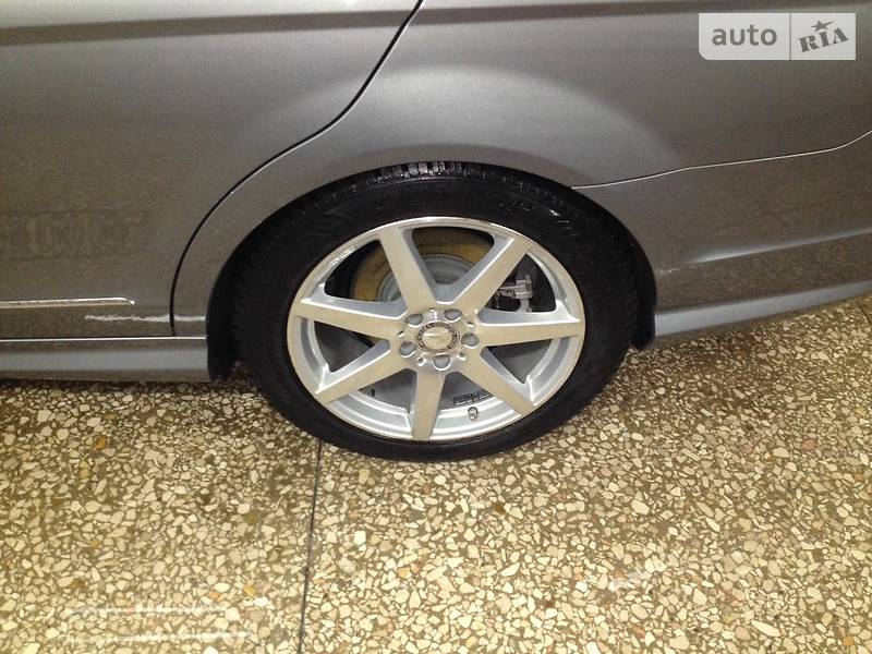 Седан Mercedes-Benz C-Class 2012 в Харкові