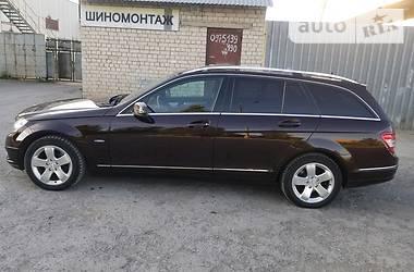 Универсал Mercedes-Benz C-Class 2011 в Бучаче