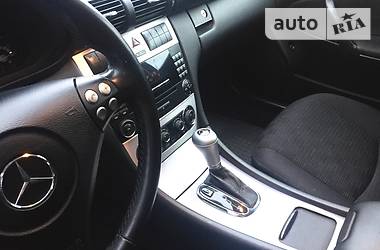 Седан Mercedes-Benz C-Class 2006 в 