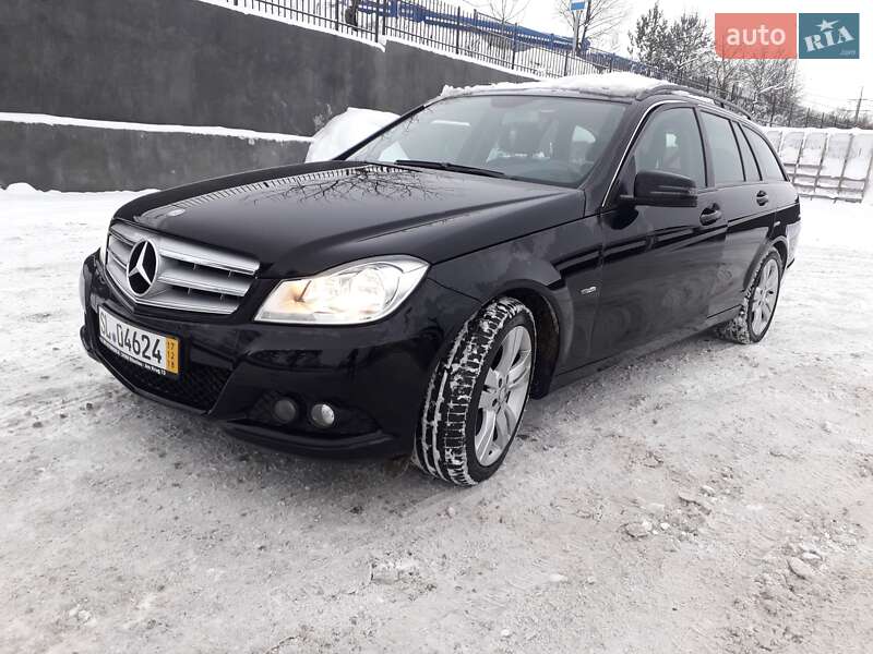 Універсал Mercedes-Benz C-Class 2012 в Звягелі