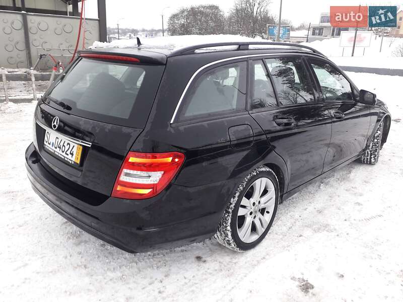 Універсал Mercedes-Benz C-Class 2012 в Звягелі