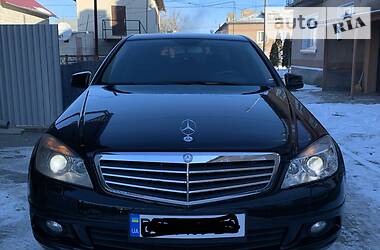 Седан Mercedes-Benz C-Class 2010 в Гусятине