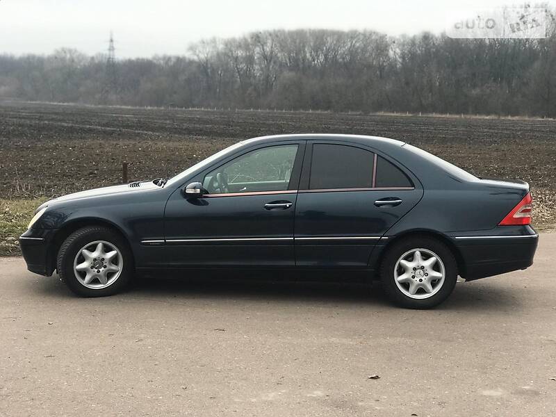 Седан Mercedes-Benz C-Class 2003 в Києві