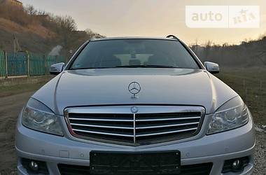 Універсал Mercedes-Benz C-Class 2010 в Кам'янець-Подільському