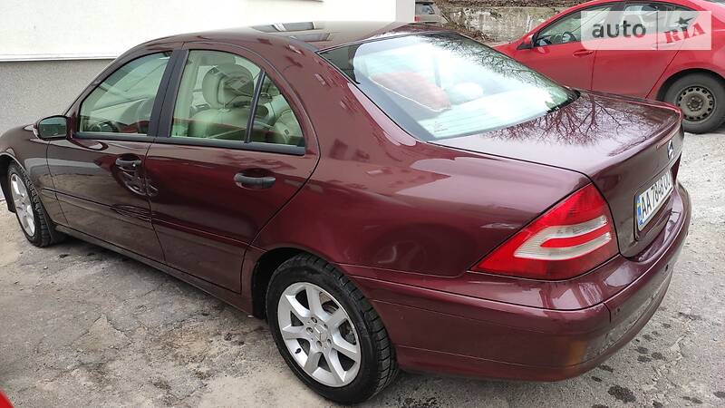 Седан Mercedes-Benz C-Class 2006 в Києві