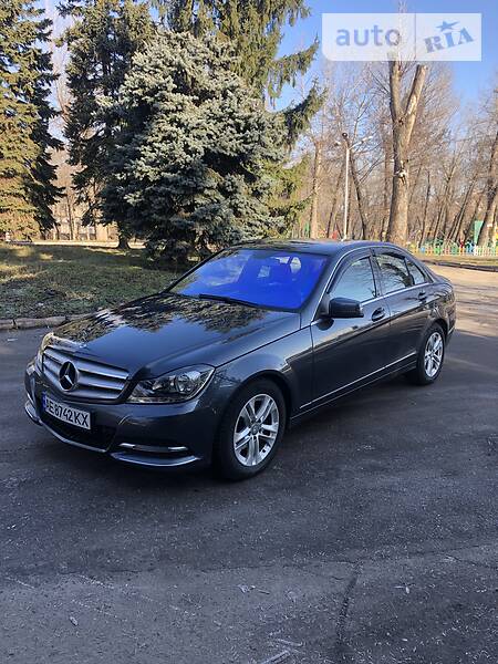Седан Mercedes-Benz C-Class 2013 в Кривому Розі