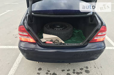 Седан Mercedes-Benz C-Class 2001 в 