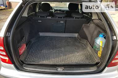 Універсал Mercedes-Benz C-Class 2005 в 