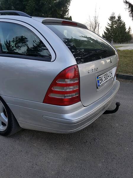 Універсал Mercedes-Benz C-Class 2001 в Дубні