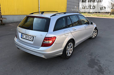 Універсал Mercedes-Benz C-Class 2012 в 