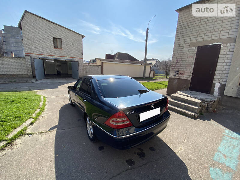 Седан Mercedes-Benz C-Class 2001 в Черкассах