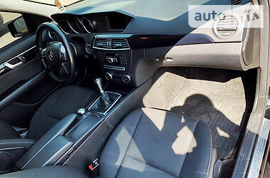 Універсал Mercedes-Benz C-Class 2012 в 